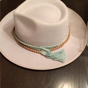 Rare Wyeth boho beaded rancher